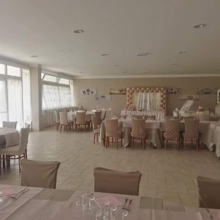 Agriturismo "Lo Zafferano" 艾普瑞利亚 外观 照片