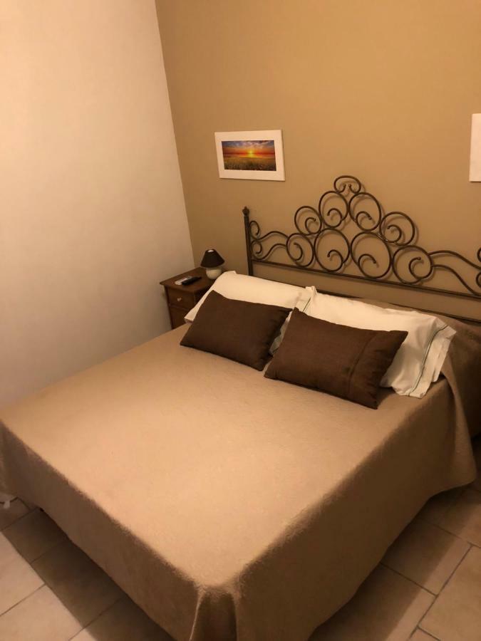 Agriturismo "Lo Zafferano" 艾普瑞利亚 外观 照片