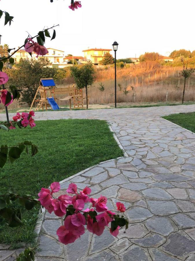 Agriturismo "Lo Zafferano" 艾普瑞利亚 外观 照片